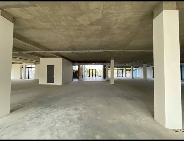 2,173M² OFFICE TO LET IN BRYANSTON